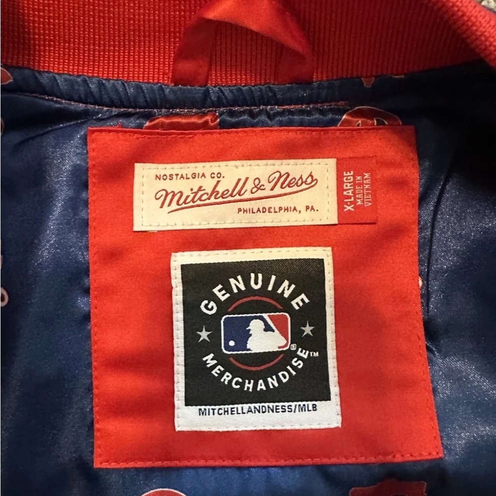 Mitchell & Ness Philadelphia Phillies Satin Jacket XL - Picture 3 of 6